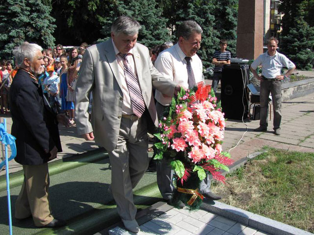 Відкриття пам»ятника дітям - малолітнім жертвам Відкриття пам»ятника дітям - малолітнім жертвам
