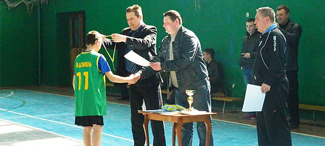 ЧЕМПІОНАТ РАЙОНУ З ФУТЗАЛУ СЕРЕД КОМАНД ЮНАЦЬКОЇ ЛІГИ : ПІДСУМКОВА ТУРНІРНА ТАБЛИЦЯ : ФОТОЗВІТ ЧЕМПІОНАТ РАЙОНУ З ФУТЗАЛУ СЕРЕД КОМАНД ЮНАЦЬКОЇ ЛІГИ : ПІДСУМКОВА ТУРНІРНА ТАБЛИЦЯ : ФОТОЗВІТ