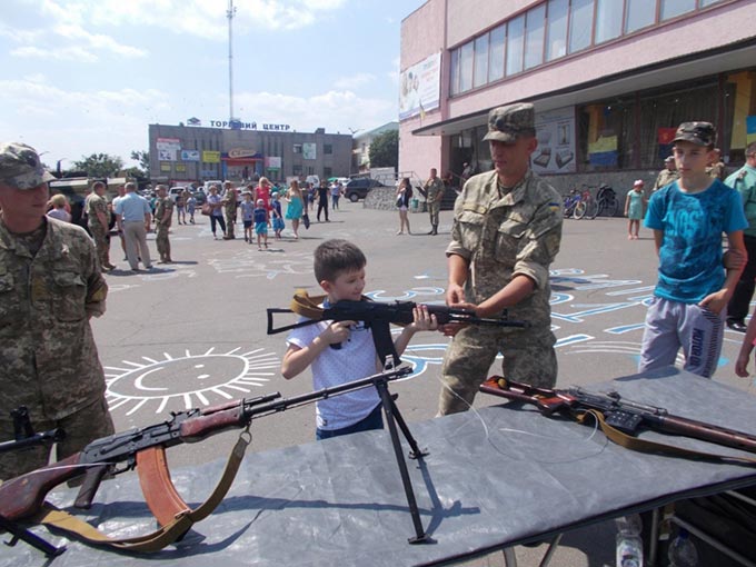 У Радомишлі відсвяткували 50-ту річницю створення військової частини. + ФОТО