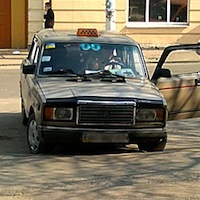 Радомишльські таксисти засмічують місто. ВІДЕО